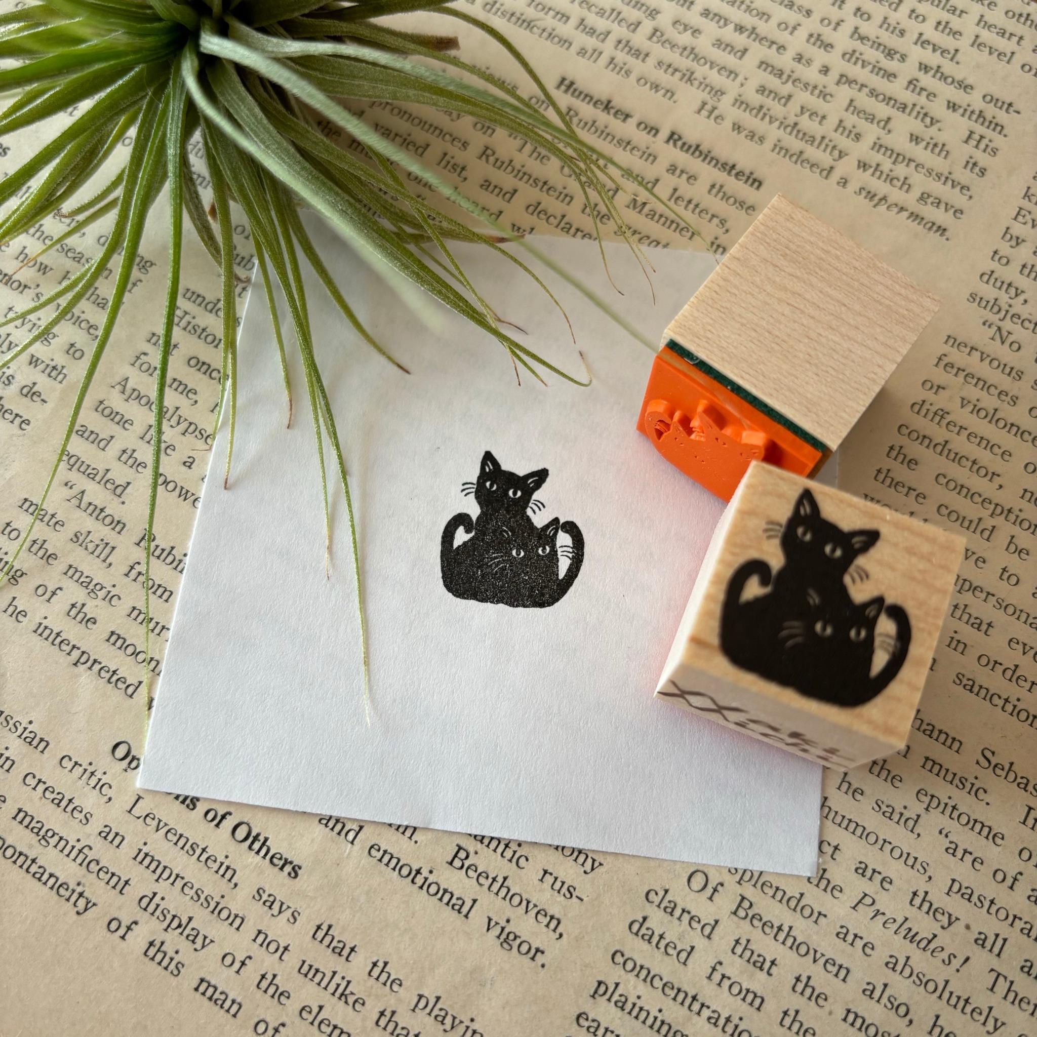 【ラバースタンプ】　2匹の黒猫団子はんこ1枚目の画像