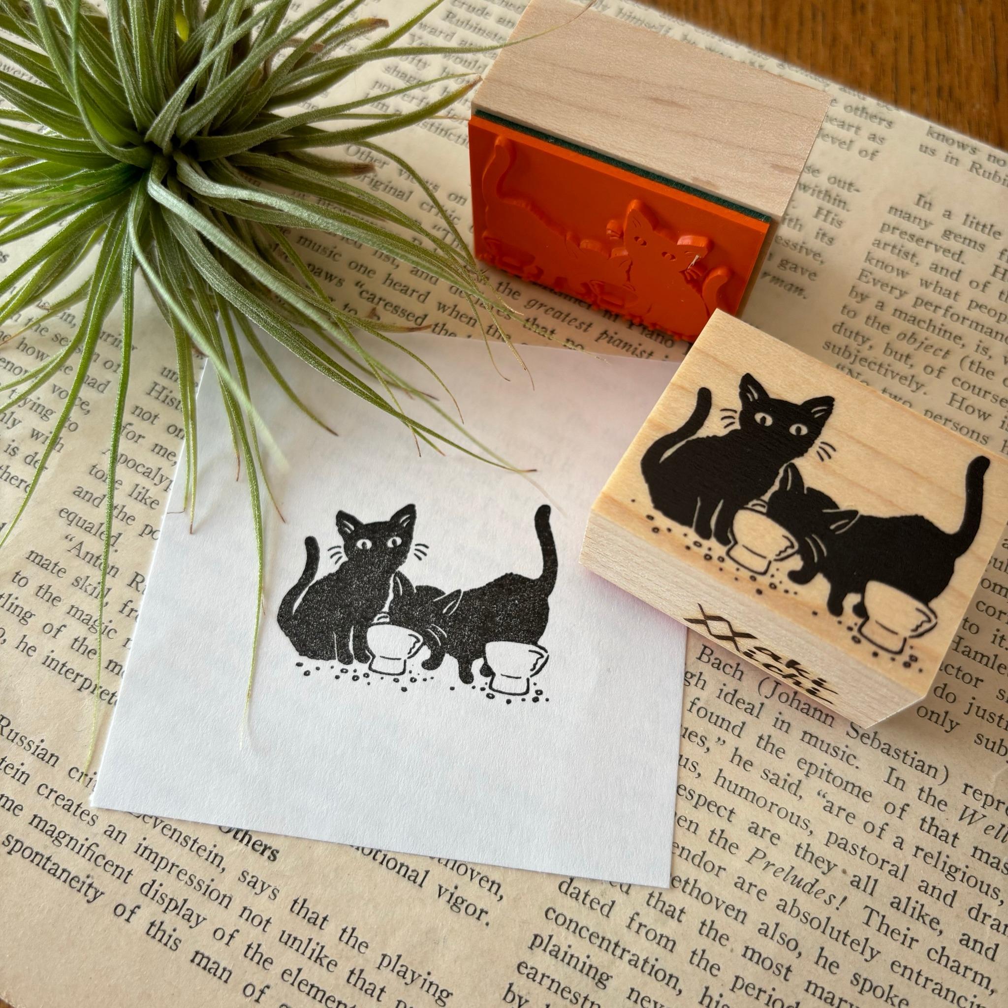 【ラバースタンプ】　ごはんタイムの黒猫はんこ1枚目の画像